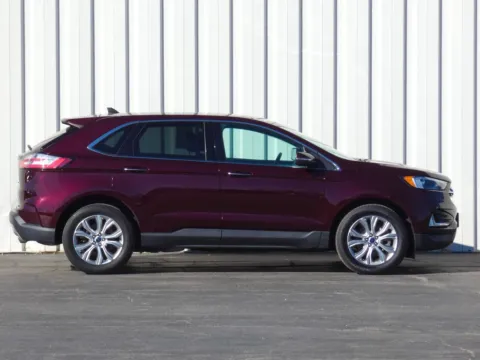 Photos of 2022 Ford Edge Titanium for sale in Trenton, MO at Pettijohn Ford of Trenton