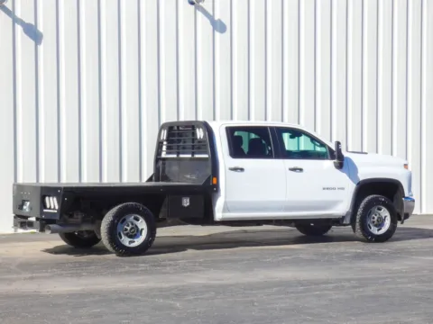 Another view of 2024 Chevrolet Silverado 2500HD Work Truck for sale in Trenton, MO at Pettijohn Ford of Trenton
