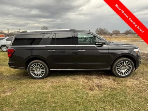 Photos of 2022 Ford Expedition Max Limited for sale in Trenton, MO at Pettijohn Ford of Trenton