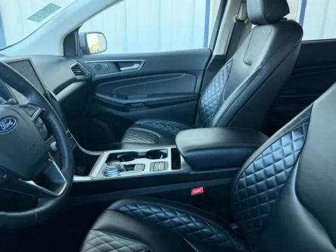 Photos of 2024 Ford Edge Titanium for sale in Trenton, MO at Pettijohn Ford of Trenton