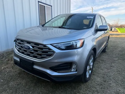 Another view of 2024 Ford Edge Titanium for sale in Trenton, MO at Pettijohn Ford of Trenton
