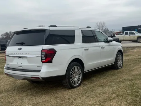 More photos of 2024 Ford Expedition Max Limited at Pettijohn Ford of Trenton, MO