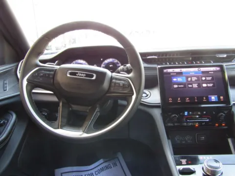 More photos of 2024 Jeep Grand Cherokee L Limited at Pettijohn Ford of Trenton, MO