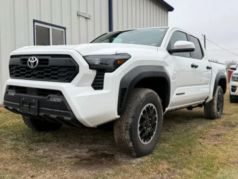 Another view of 2025 Toyota Tacoma TRD Off-Road for sale in Trenton, MO at Pettijohn Ford of Trenton