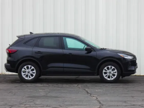 Photos of 2025 Ford Escape Active for sale in Trenton, MO at Pettijohn Ford of Trenton