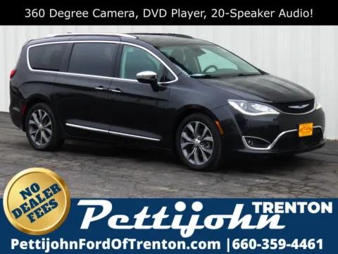 Black 2017 Chrysler Pacifica Limited for sale in Trenton, MO