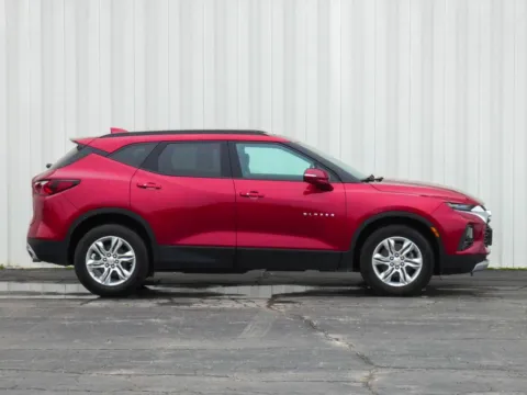 Photos of 2022 Chevrolet Blazer LT for sale in Trenton, MO at Pettijohn Ford of Trenton