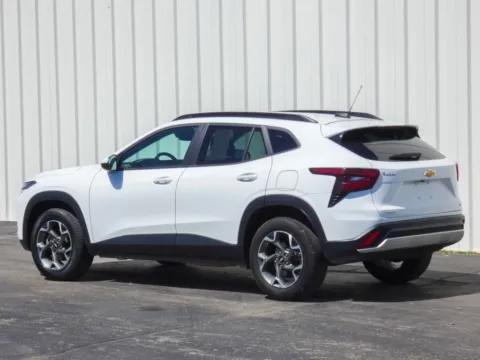 More photos of 2025 Chevrolet Trax LT at Pettijohn Ford of Trenton, MO