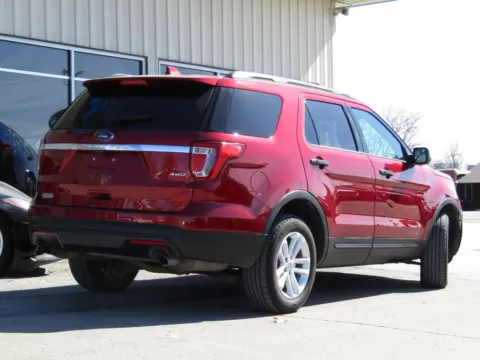 Another view of 2017 Ford Explorer for sale in Trenton, MO at Pettijohn Ford of Trenton