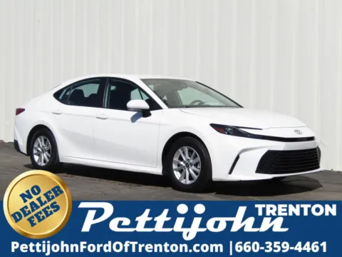 White 2025 Toyota Camry for sale in Trenton, MO