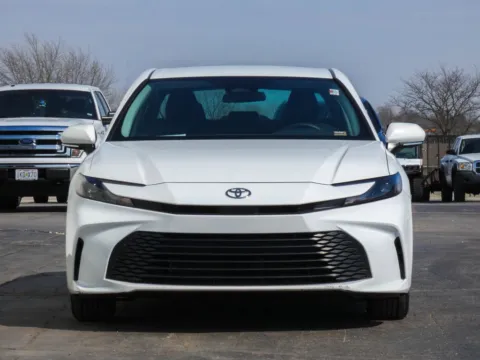 More photos of 2025 Toyota Camry LE at Pettijohn Ford of Trenton, MO