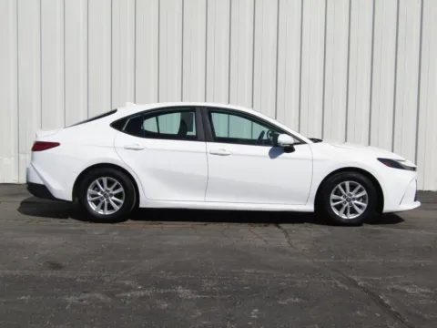 Photos of 2025 Toyota Camry for sale in Trenton, MO at Pettijohn Ford of Trenton