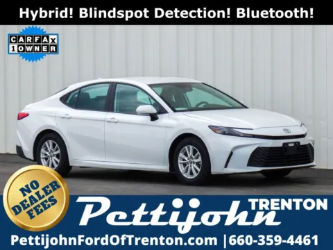 White 2025 Toyota Camry LE for sale in Trenton, MO