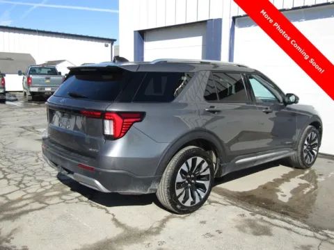 More photos of 2025 Ford Explorer Platinum at Pettijohn Ford of Trenton, MO
