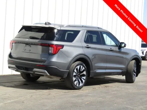 Another view of 2025 Ford Explorer Platinum for sale in Trenton, MO at Pettijohn Ford of Trenton