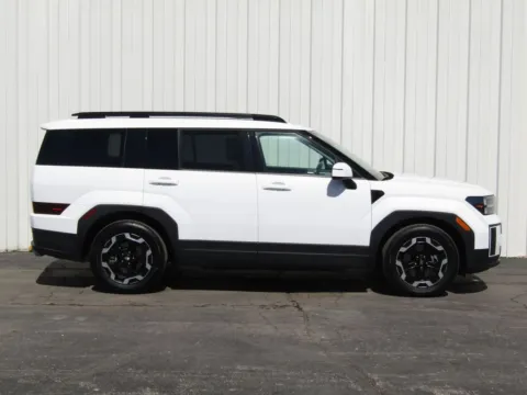 Photos of 2025 Hyundai Santa Fe SEL for sale in Trenton, MO at Pettijohn Ford of Trenton