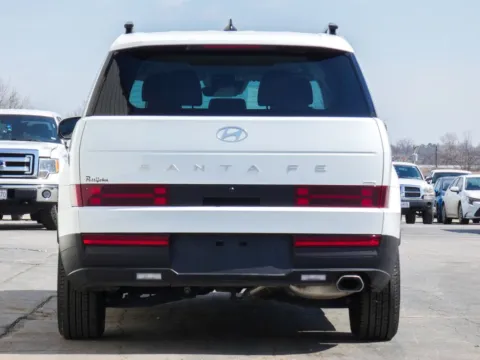 More photos of 2025 Hyundai Santa Fe SEL at Pettijohn Ford of Trenton, MO