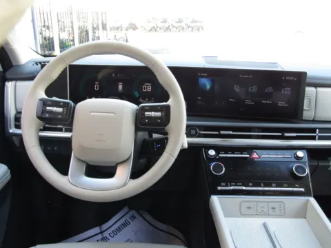 More photos of 2025 Hyundai Santa Fe SEL at Pettijohn Ford of Trenton, MO