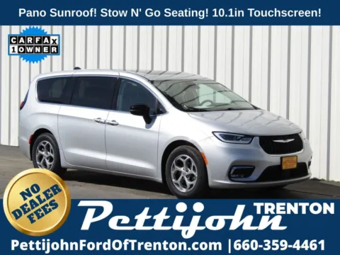 Silver 2024 Chrysler Pacifica Limited for sale in Trenton, MO