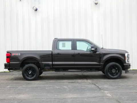 Photos of 2024 Ford F-350SD XL for sale in Trenton, MO at Pettijohn Ford of Trenton