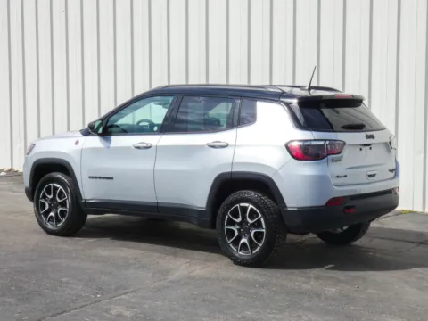 More photos of 2025 Jeep Compass Trailhawk at Pettijohn Ford of Trenton, MO