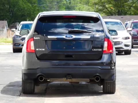 More photos of 2013 Ford Edge Limited at Pettijohn Ford of Trenton, MO