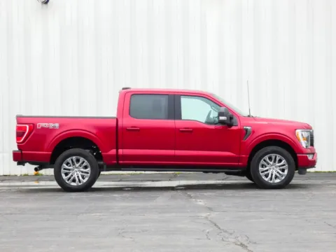 Photos of 2022 Ford F-150 XLT for sale in Trenton, MO at Pettijohn Ford of Trenton