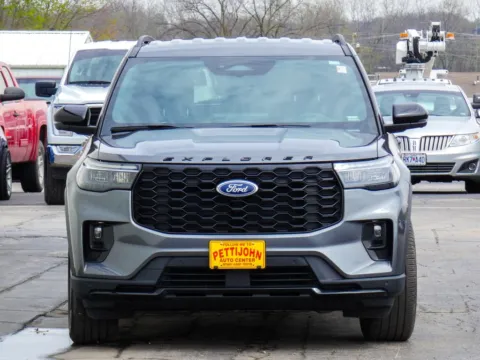 More photos of 2025 Ford Explorer ST-Line at Pettijohn Ford of Trenton, MO