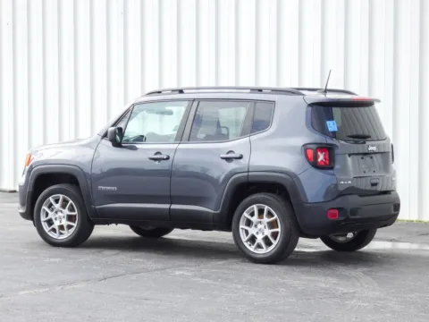 More photos of 2022 Jeep Renegade Latitude at Pettijohn Ford of Trenton, MO