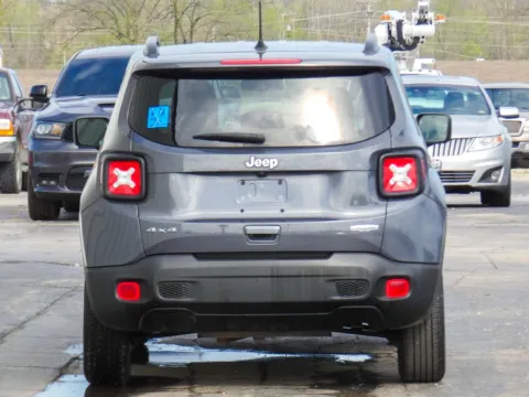 More photos of 2022 Jeep Renegade Latitude at Pettijohn Ford of Trenton, MO