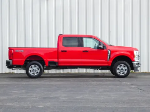 Photos of 2026 Ford F-250SD XLT for sale in Trenton, MO at Pettijohn Ford of Trenton