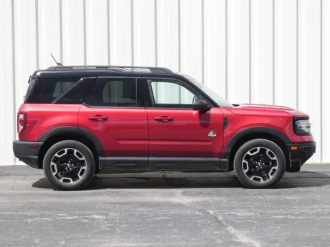 Photos of 2021 Ford Bronco Sport Outer Banks for sale in Trenton, MO at Pettijohn Ford of Trenton