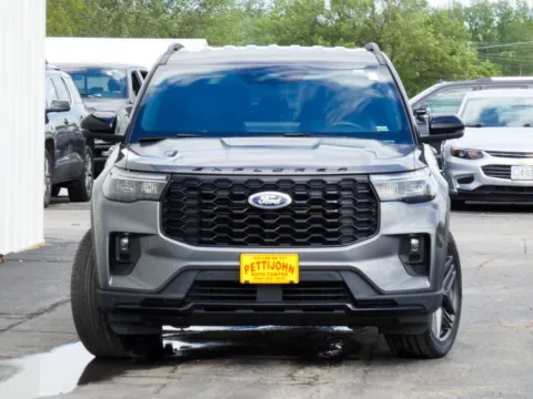 More photos of 2025 Ford Explorer ST-Line at Pettijohn Ford of Trenton, MO