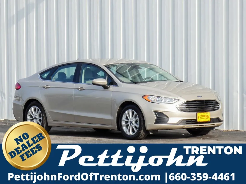 White 2019 Ford Fusion SE for sale in Trenton, MO