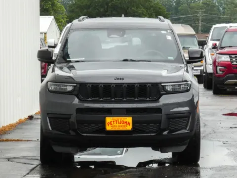 More photos of 2023 Jeep Grand Cherokee L Altitude at Pettijohn Ford of Trenton, MO
