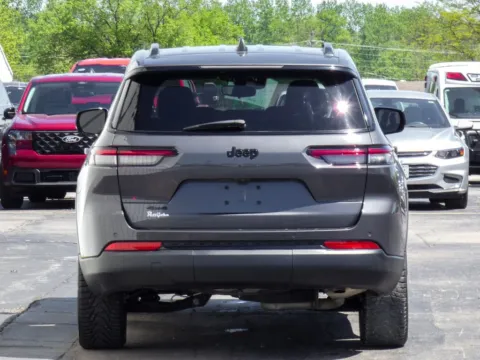 More photos of 2023 Jeep Grand Cherokee L Altitude at Pettijohn Ford of Trenton, MO