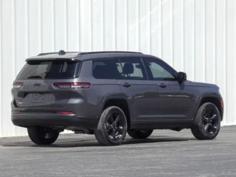 Another view of 2023 Jeep Grand Cherokee L Altitude for sale in Trenton, MO at Pettijohn Ford of Trenton