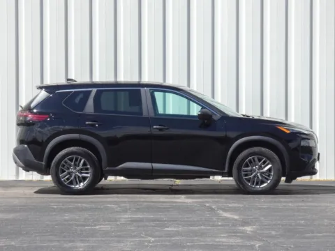 Photos of 2023 Nissan Rogue S for sale in Trenton, MO at Pettijohn Ford of Trenton