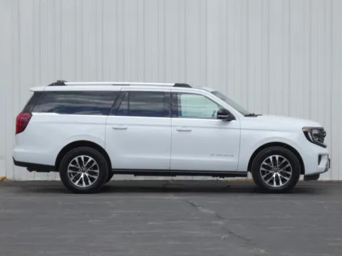 Photos of 2025 Ford Expedition Max Platinum for sale in Trenton, MO at Pettijohn Ford of Trenton