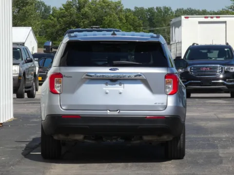 More photos of 2021 Ford Explorer at Pettijohn Ford of Trenton, MO