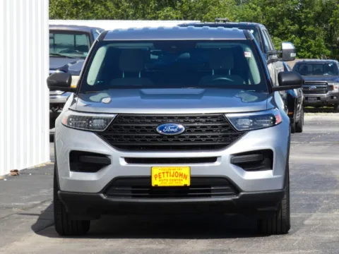 More photos of 2021 Ford Explorer at Pettijohn Ford of Trenton, MO