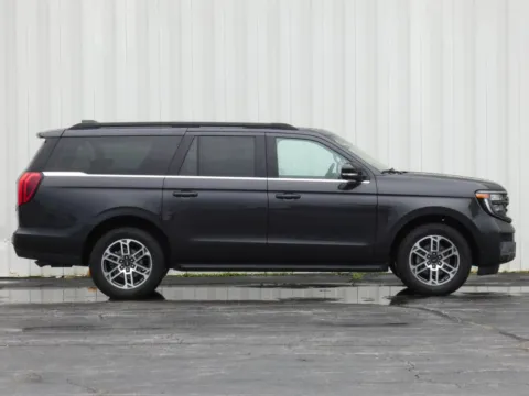 Photos of 2025 Ford Expedition Max Active for sale in Trenton, MO at Pettijohn Ford of Trenton