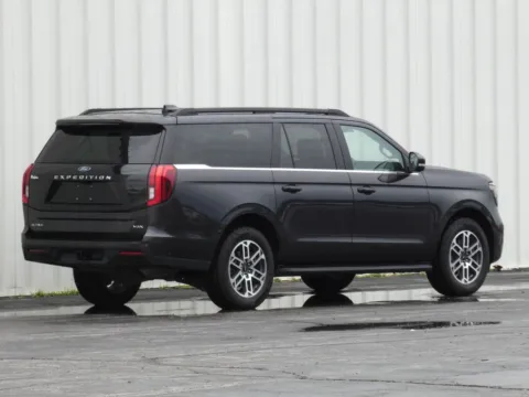 Another view of 2025 Ford Expedition Max Active for sale in Trenton, MO at Pettijohn Ford of Trenton