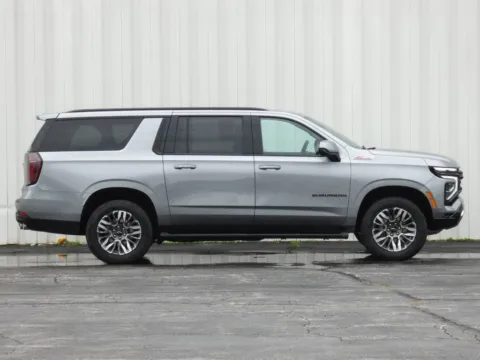 Photos of 2025 Chevrolet Suburban Z71 for sale in Trenton, MO at Pettijohn Ford of Trenton