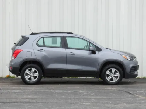 Photos of 2020 Chevrolet Trax LS for sale in Trenton, MO at Pettijohn Ford of Trenton