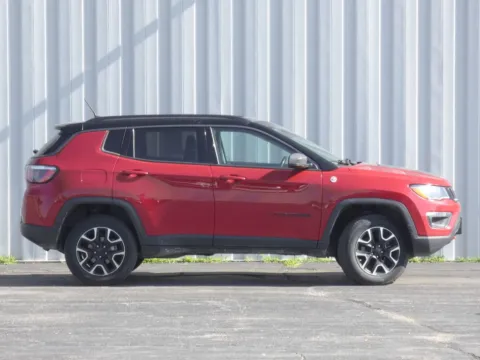 Photos of 2020 Jeep Compass Trailhawk for sale in Trenton, MO at Pettijohn Ford of Trenton