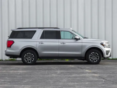 Photos of 2024 Ford Expedition Max XLT for sale in Trenton, MO at Pettijohn Ford of Trenton