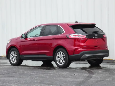 More photos of 2023 Ford Edge SEL at Pettijohn Ford of Trenton, MO