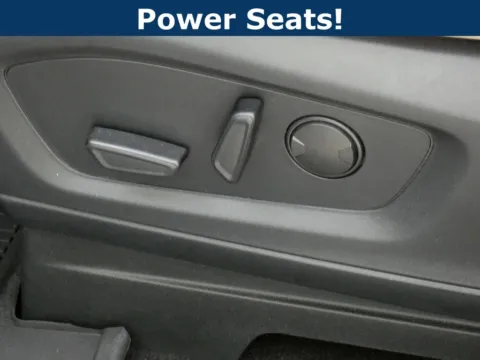 Photos of 2023 Ford Explorer XLT for sale in Trenton, MO at Pettijohn Ford of Trenton