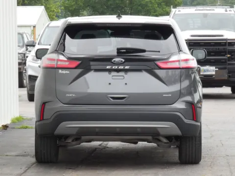 More photos of 2023 Ford Edge SEL at Pettijohn Ford of Trenton, MO